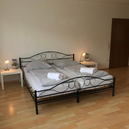 מילטנברג Gaestehaus Steinmann Apartment 2 Zimmer מראה חיצוני תמונה