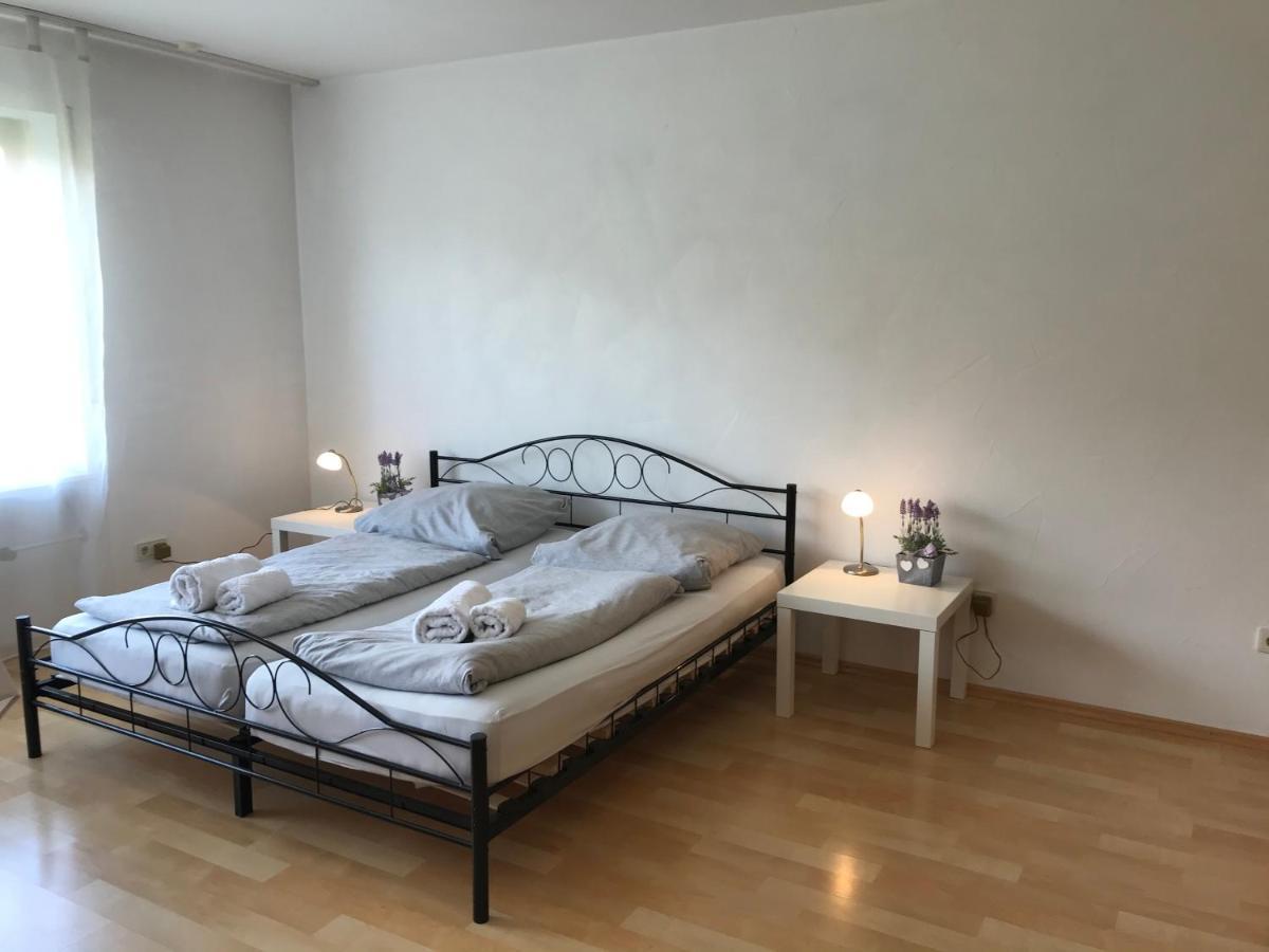 מילטנברג Gaestehaus Steinmann Apartment 2 Zimmer מראה חיצוני תמונה